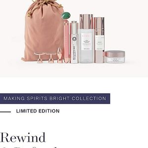 & Refresh

INCLUDES:

Skin Revitalizing Essence™
1